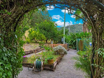 143 Parmenter Road, Coffee Camp
