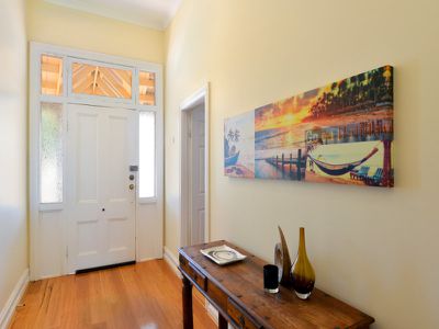 15 Bourke Street, Piccadilly