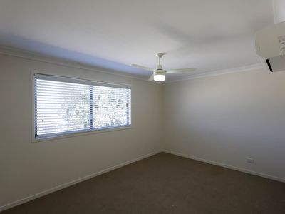 1 / 27 Barron Court, Moranbah