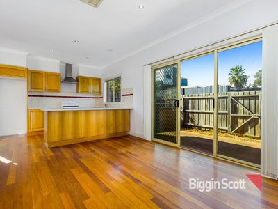 2 / 3 Dempster Street, West Footscray