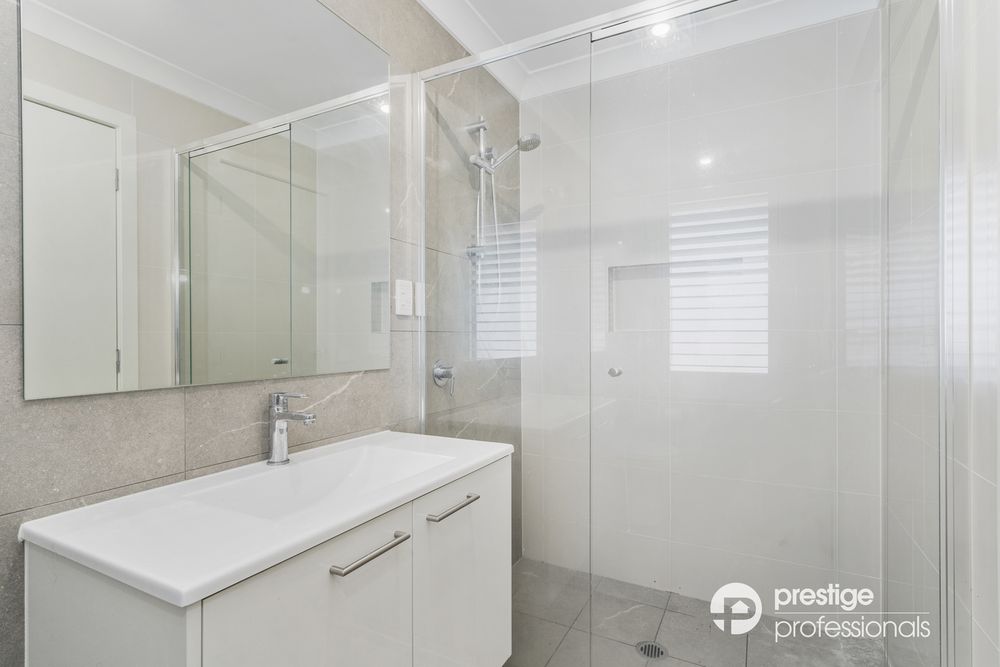 8 Mclachlan Place, Moorebank