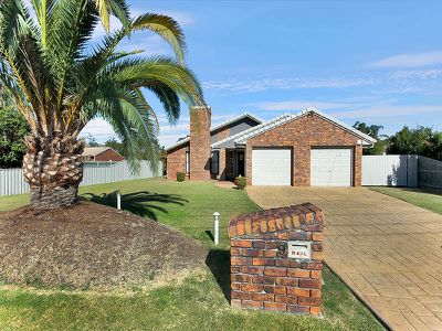 9 Equestrian Drive, Yamanto