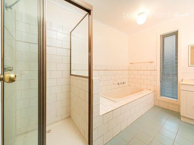5 TEAL COURT, Wodonga