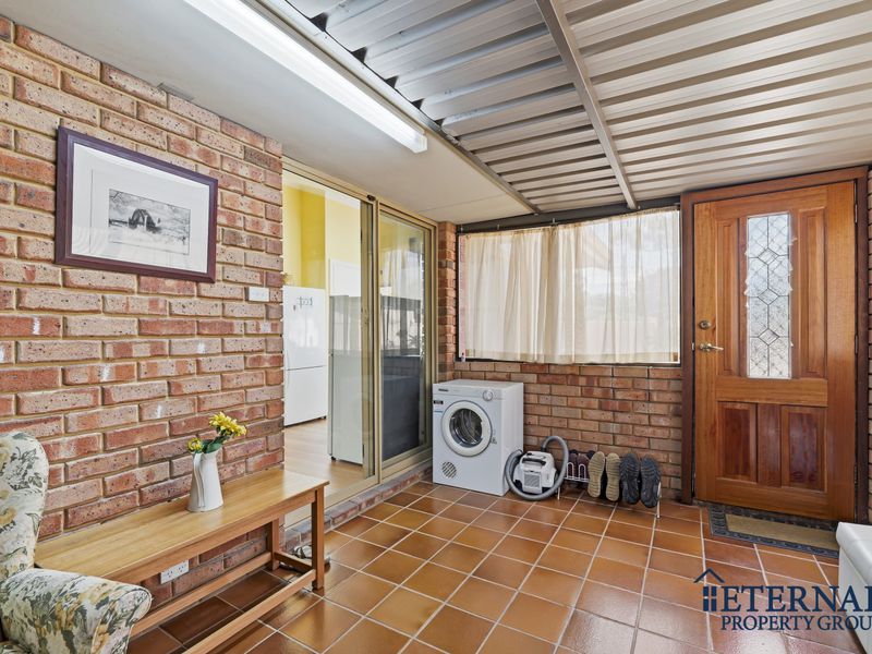 13 Hybanthus Road, Riverton