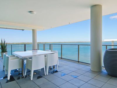 26704 / 2 Ephraim Island Parade, Paradise Point