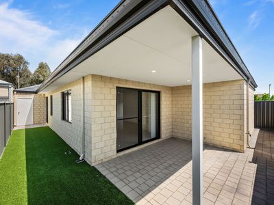 28 Mornington Crescent, Wandi