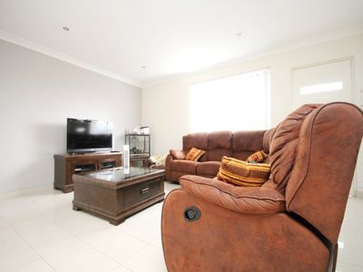 8 / 38 Flora Street, Roselands