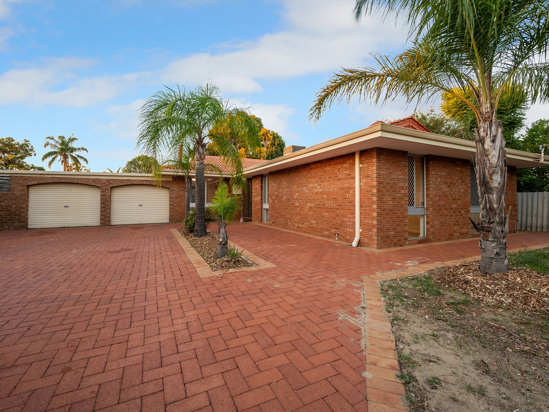 157 Champion Drive, Camillo