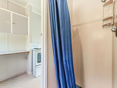 4 / 106 Grove Street, The Wood