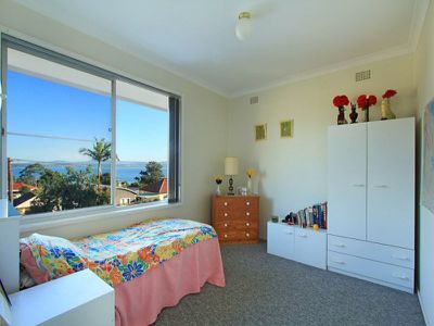 54 Grandview Parade, Lake Heights