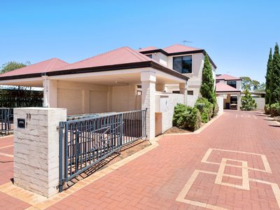 30B Bourke Street, Piccadilly