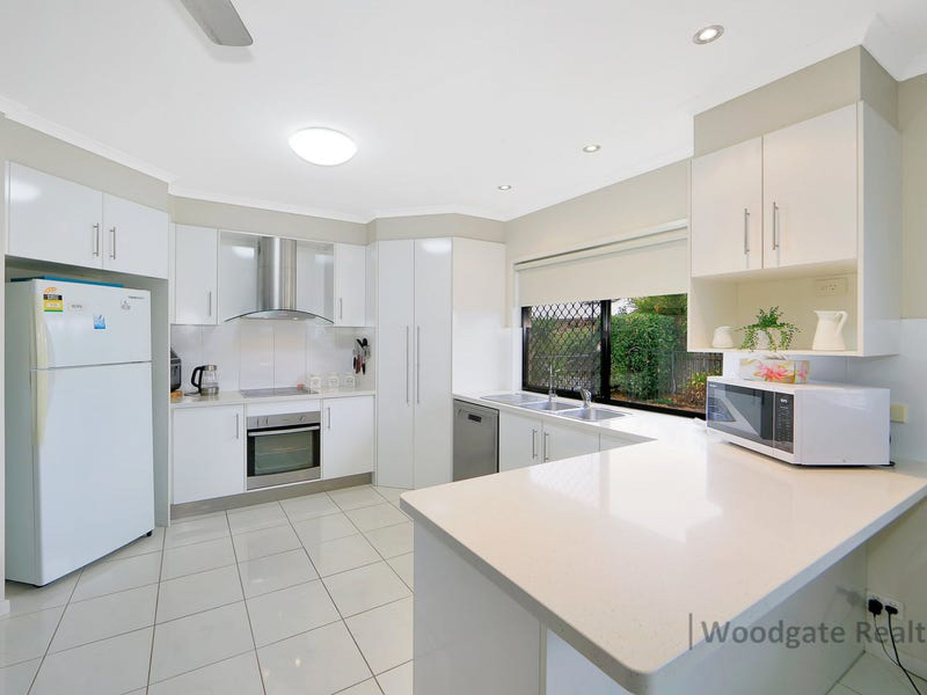 17 Sunset Avenue, Woodgate