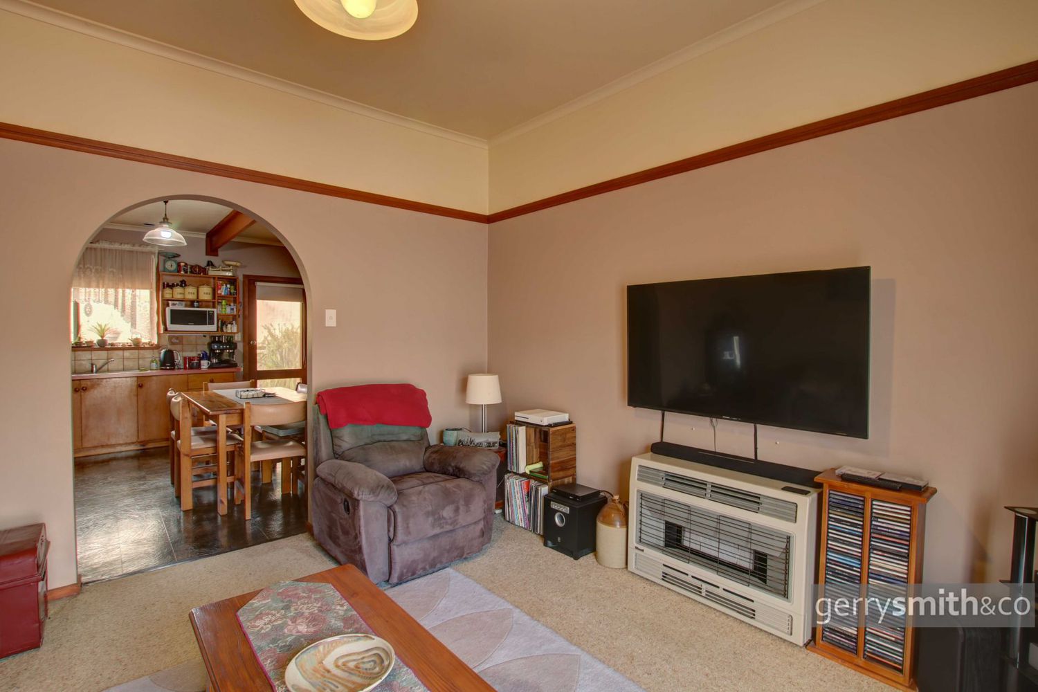 72 Williams Road, Horsham