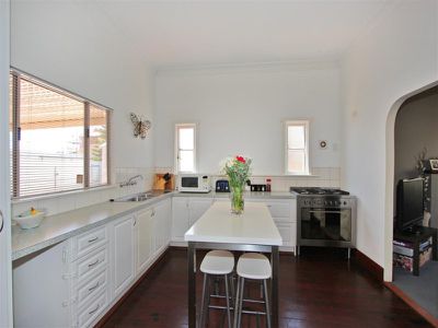 12 George Street, Kalgoorlie