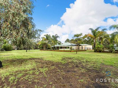 8 Meadows Way, Oakford