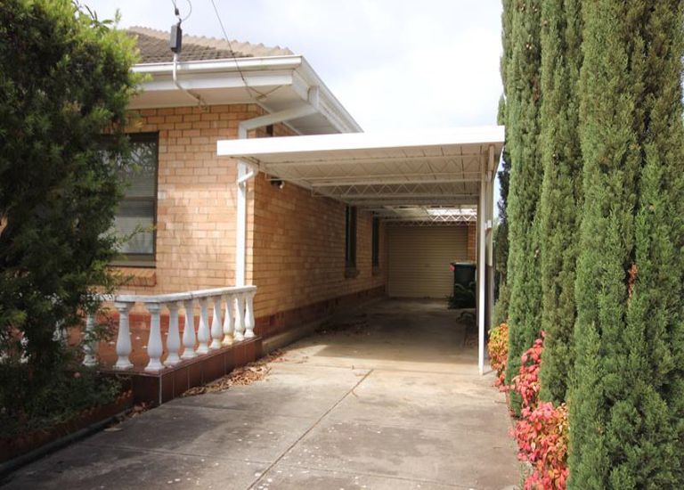 9 Balmoral Avenue, North Brighton