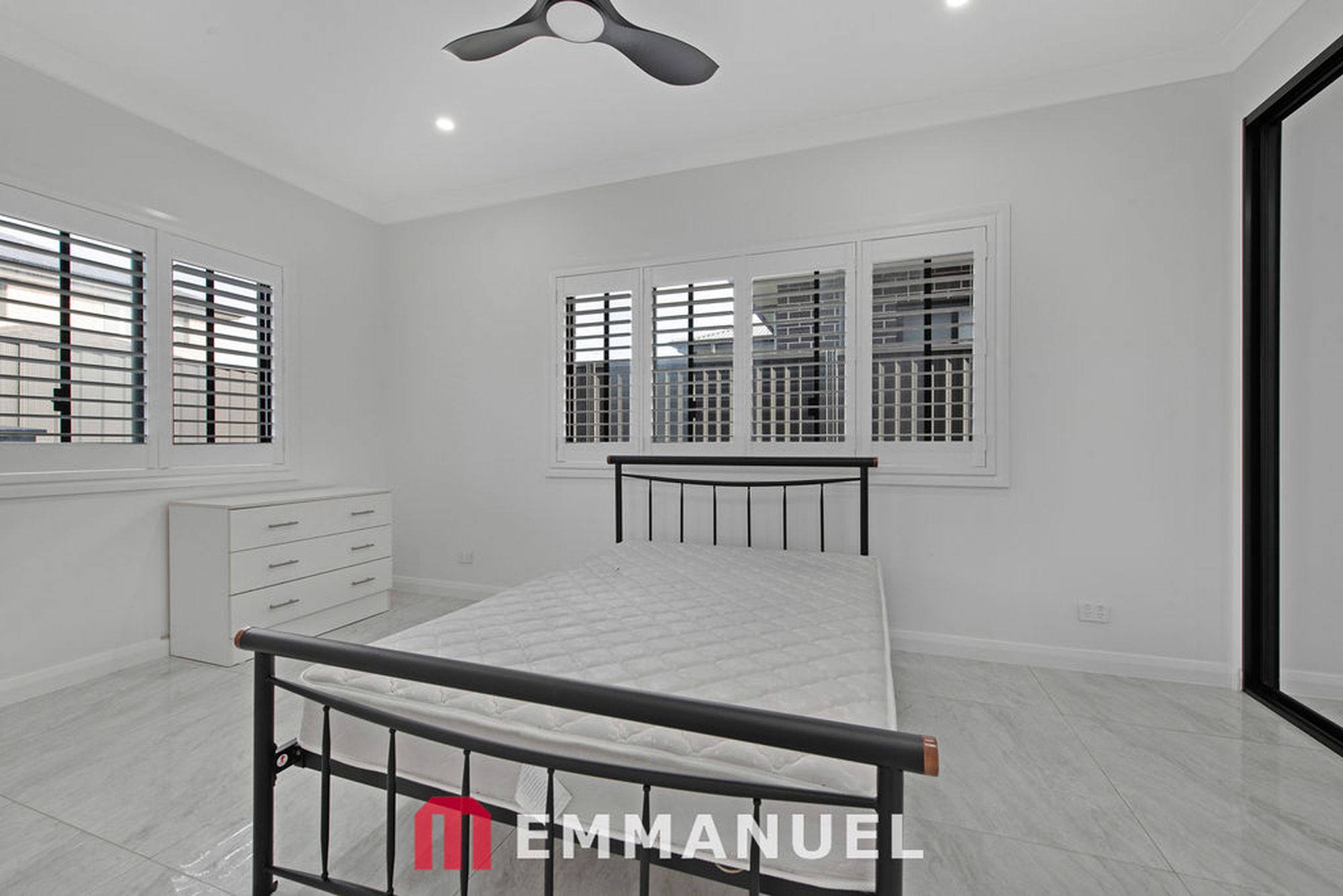45A Glencoe Circuit, Gables