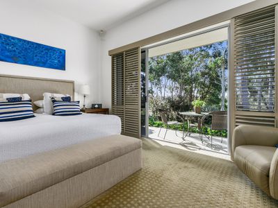 14 Lakeside Drive, Peregian Springs