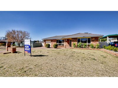 40 Meadowbank Drive, Dubbo