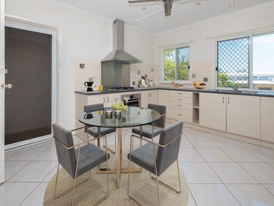 64 Swallow St, Inala