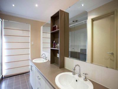 33 Normanby Bend , Success