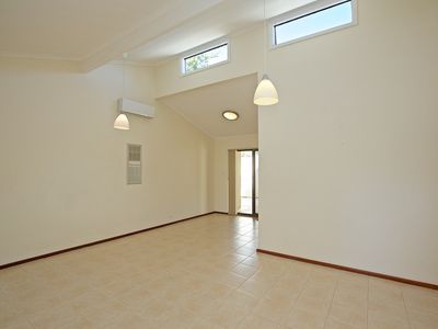 8/9-11 Hinderwell Street, Scarborough