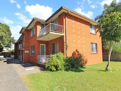 6 / 10 Peterborough Avenue, Lake Illawarra