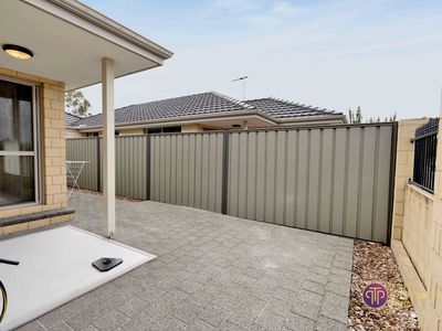 9 / 14 Carbine Bend, Byford