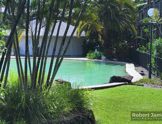 Noosa Lakes 1 Bedroom Upstairs Apartment image 12