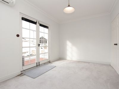 2 / 19 Kitchener Avenue, Burswood