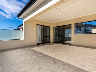 1 / 116 Gloucester Ave, Shoalwater