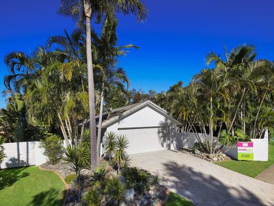 33 Seacove Court, Noosa Waters