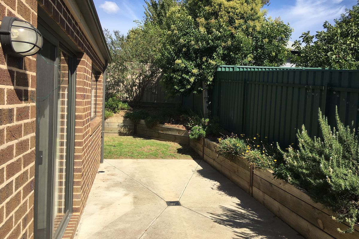 2 / 12 Cricket Street, Mansfield