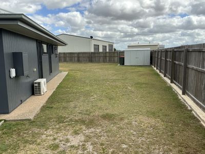 20B Parklands Dr, Branyan