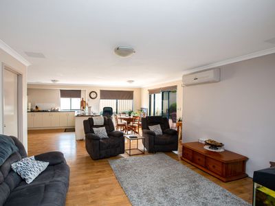 36 Walton Approach, Dalyellup
