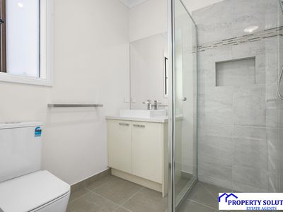 28 Hedgevale Drive, Officer