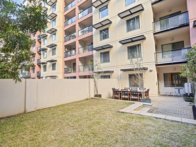 44 / 122 Mounts Bay Road, Perth