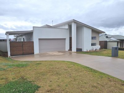 26 DARRYL CRESENT, Kingaroy