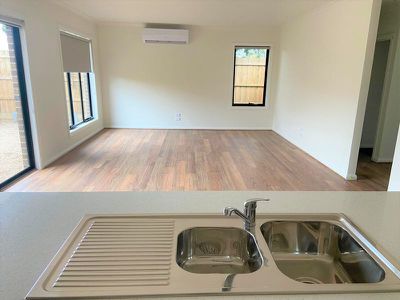 16 / 44 Coburns Road, Melton