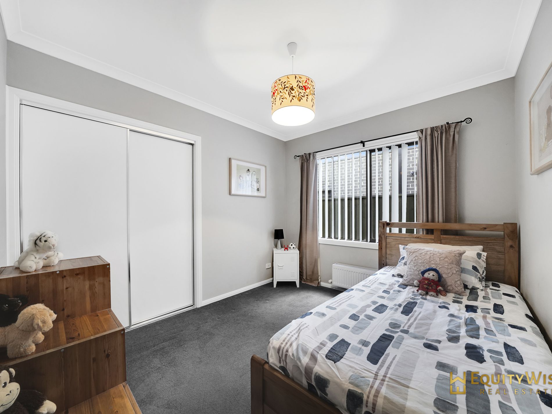 40 Holyoake Parade, Manor Lakes