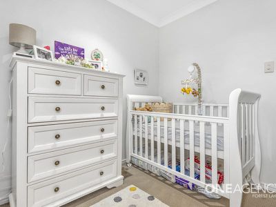 8 St Marys Cl, Doolandella