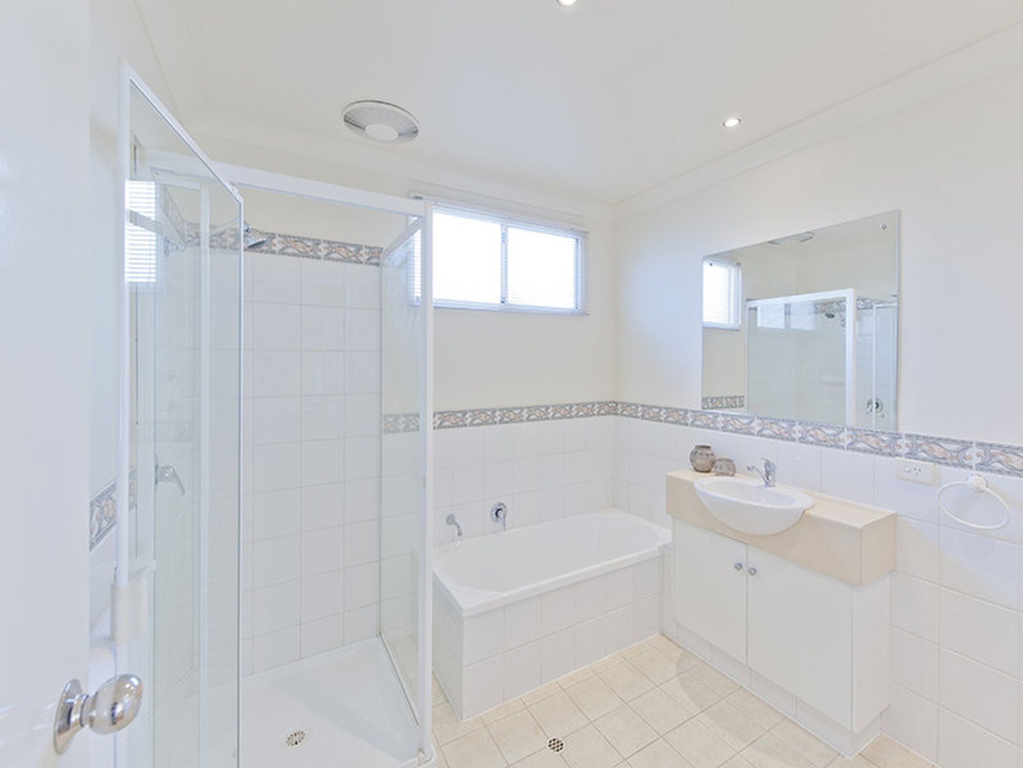 12 Northgate Parade, Northgate