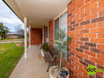 8 Hann Court, Dubbo