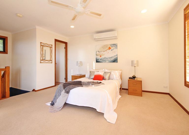 5 Neeangarra Crescent, Hallett Cove