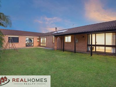 13 Melville Road, St Clair