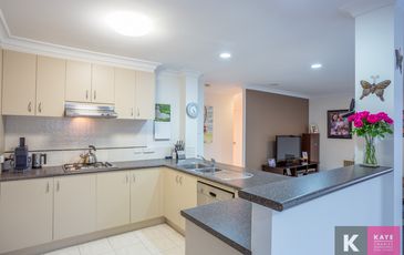4 Castle Court, Beaconsfield