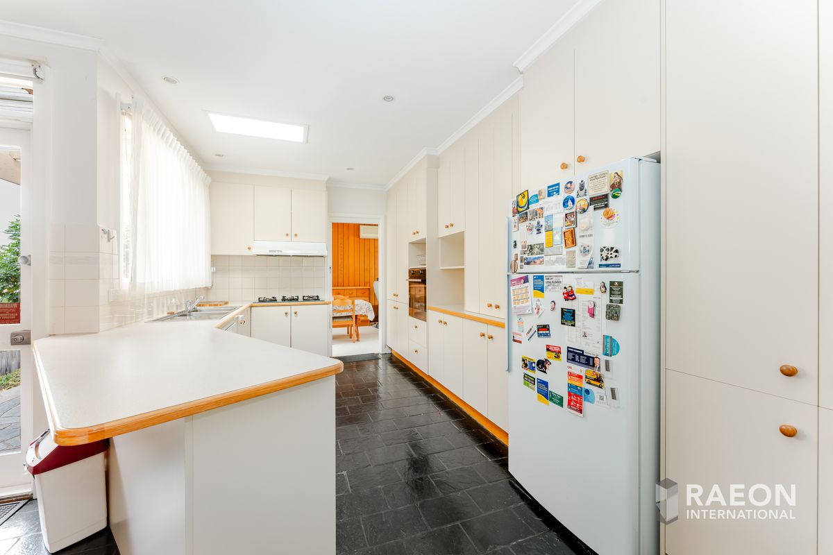 28 Bryson Grove, Templestowe Lower