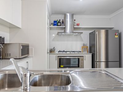 19 Westland Way, Hilbert