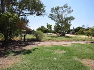 24 Wompoo Road, Longreach