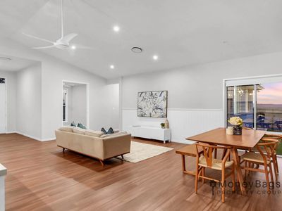 110-114 Townsvale Drive, Woodhill